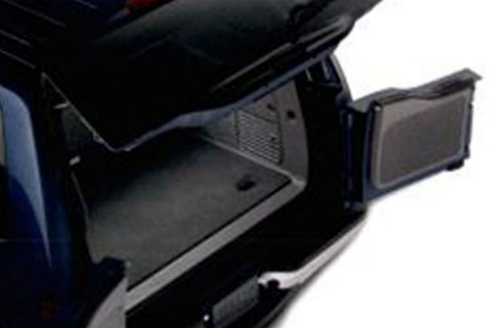 2005 swing out doors