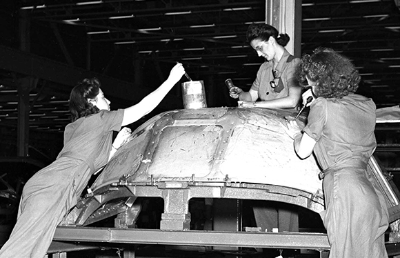Women working a Ford factory in 1942